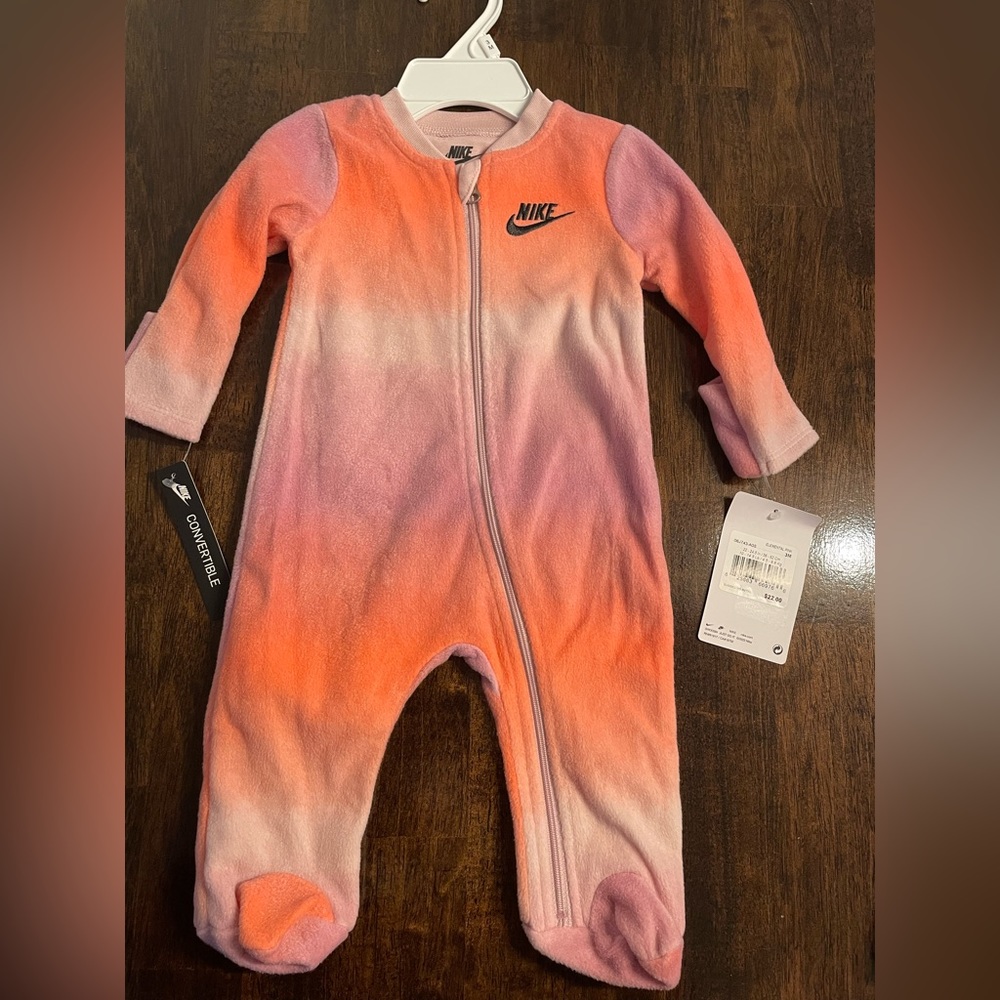 Nike baby outfit